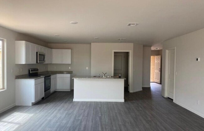 Photo - 816 Silvercreek Ln