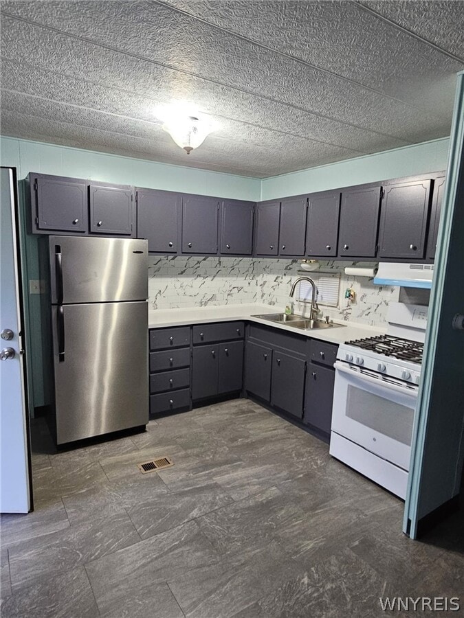 Photo - 2080 River Rd