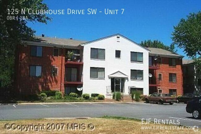 Building Photo - Fantastic Studio Condominium with easy acc... Unit 7