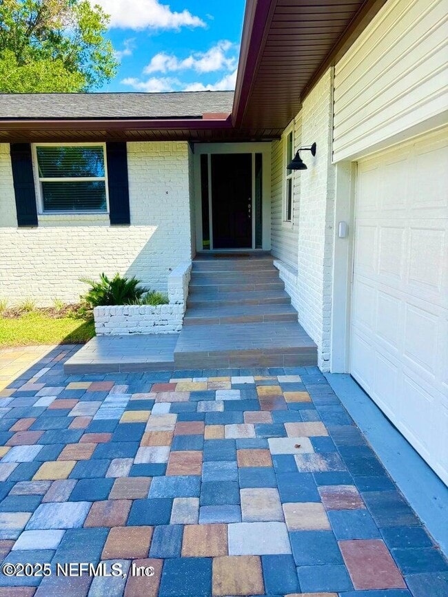 Photo - 5609 Hyde Park Cir House