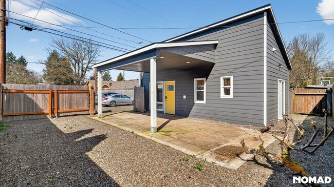 Photo - 1155 18th St NE