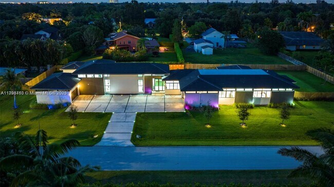 Photo - 11911 NW 2nd St Casa