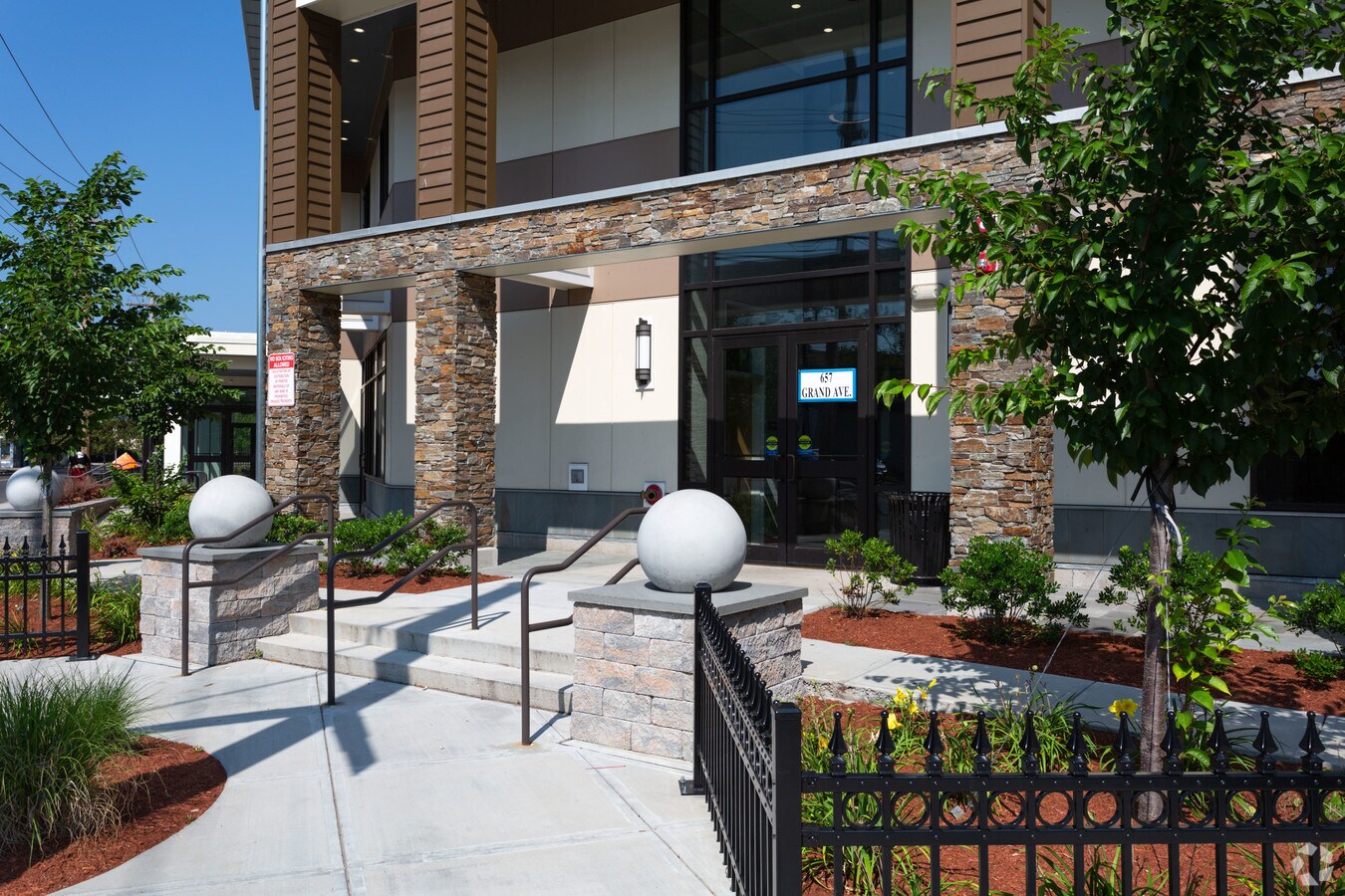 Photo - Mill River Crossing