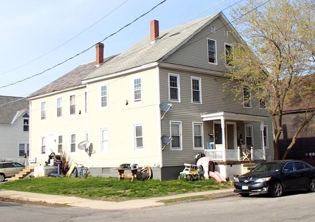 Exterior - 174 Church St Unit 176-2