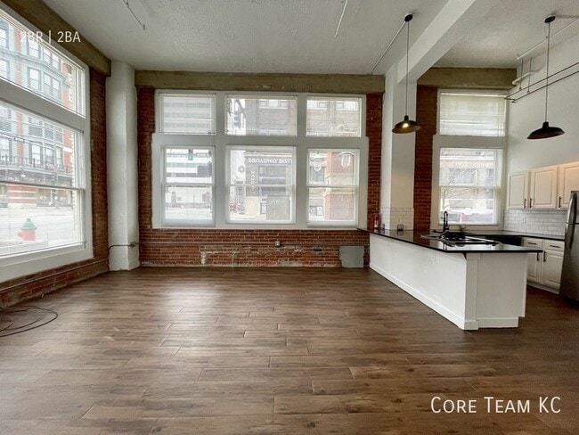 Building Photo - 934 Broadway Blvd Unit 106