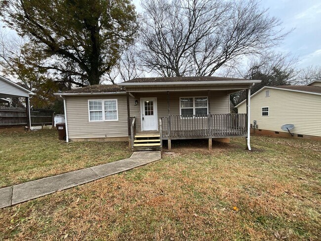 Photo - Great 3 Bedroom, 2 Bath home in High Point!