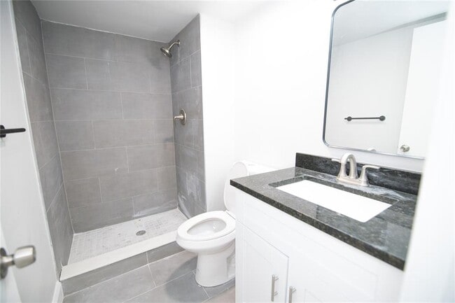 Photo - 8704 NW 35th St Unit 104