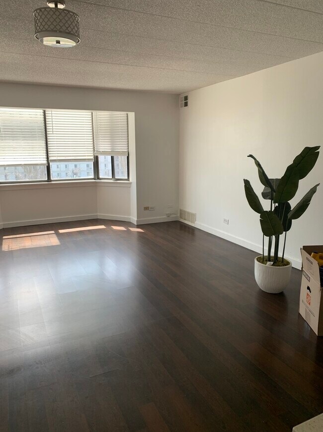 Photo - 637 E Woodland Park Ave Unit 611