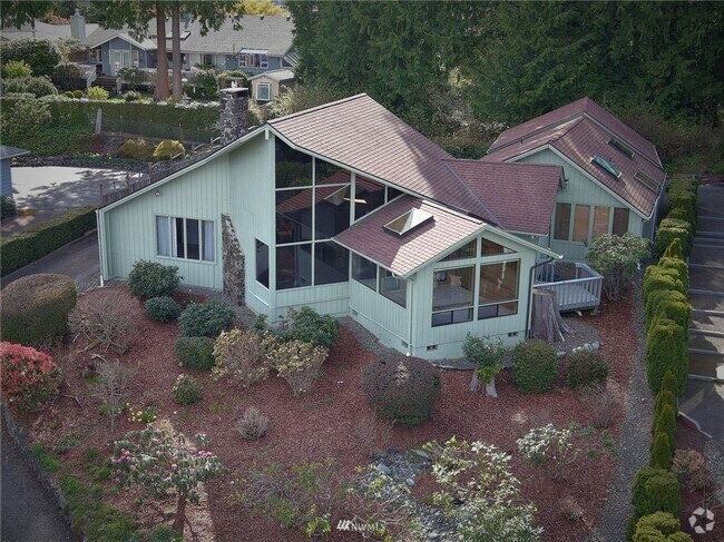 Building Photo - Port Ludlow view home available for short ...