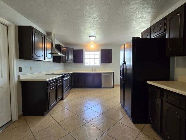 Photo - 230 Mighty Oak Ln