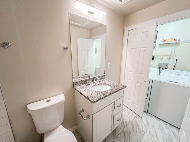Photo - 845 Upshur St NW Unidad 3B