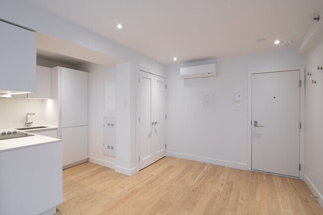 Photo - 25 Av des Pins O Unité 321