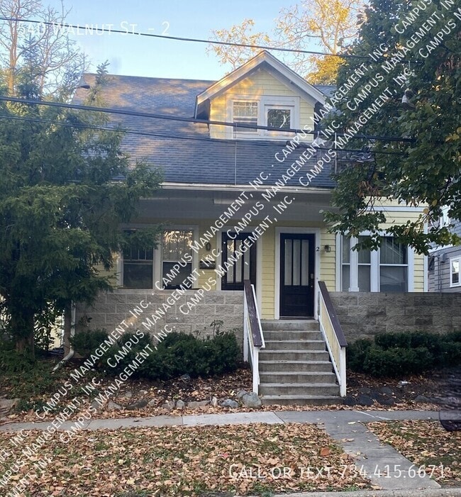 Building Photo - 540 Walnut St Unit 2