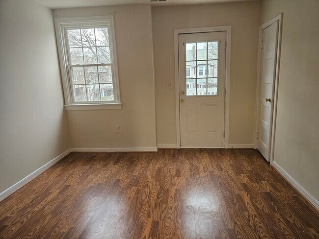 Photo - 2111 Maplewood Ave Unit D