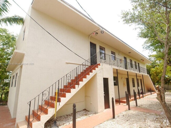 Building Photo - 6555 SW 59th Pl Unit 3 Rental