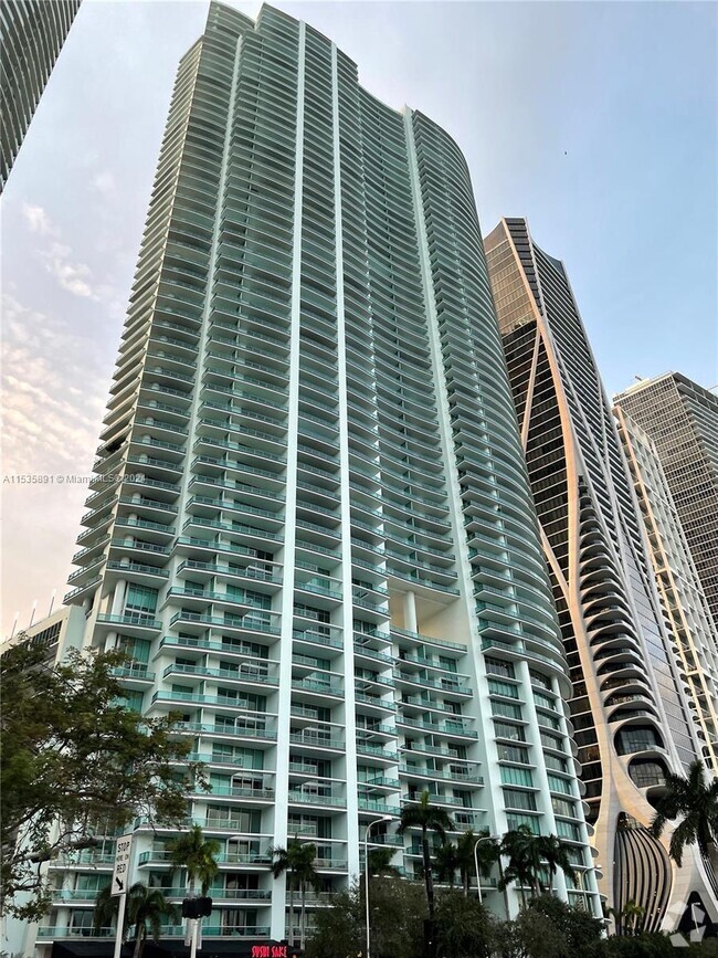 Building Photo - 900 Biscayne Blvd Unit 3404 Rental