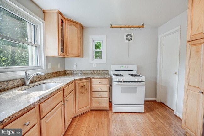 Photo - 3325 20th Rd N