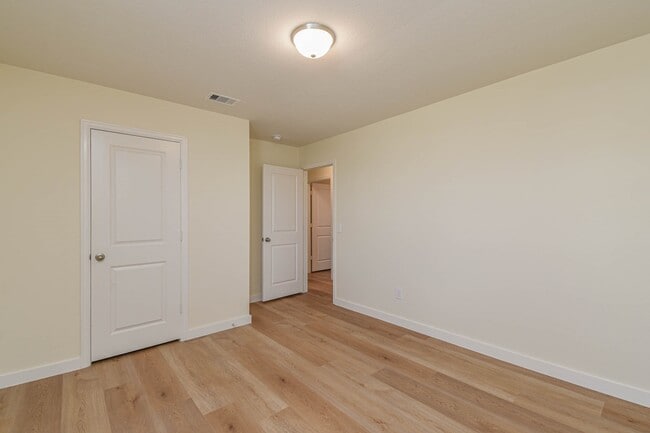 Photo - 1024 Water Oak Ln