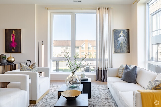 2BR 2BA - Living Rm