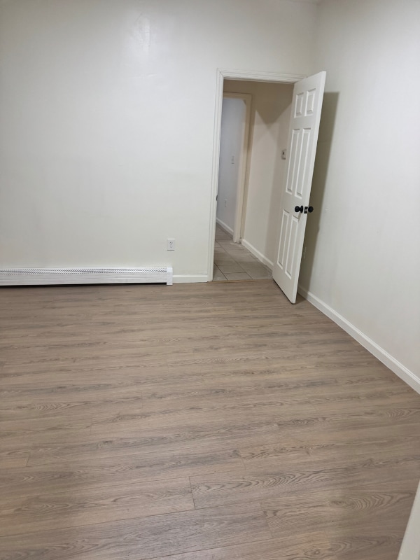 Photo - 587 Grove St