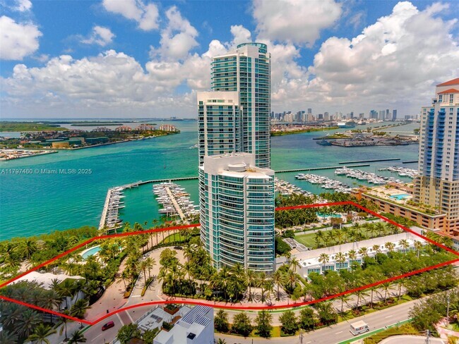 Building Photo - 1000 South Pointe Dr Unit 905 Rental