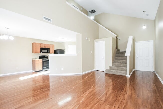 Photo - 10548 Glenayr Dr