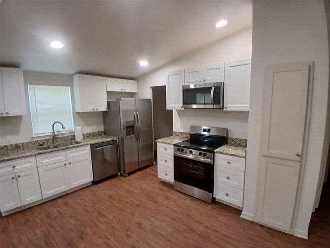 Photo - 503 Windmere Cir