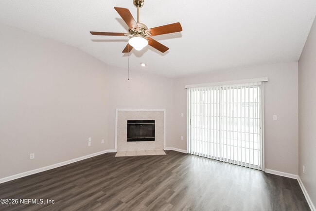 Photo - 13006 Staffordshire Dr S