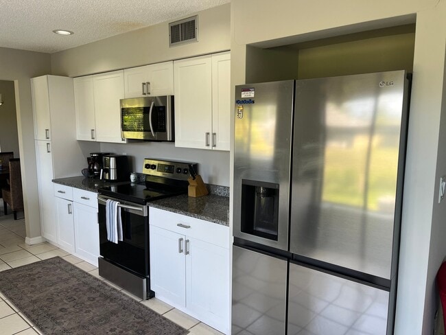 Photo - 3918 Shady Glen Ln