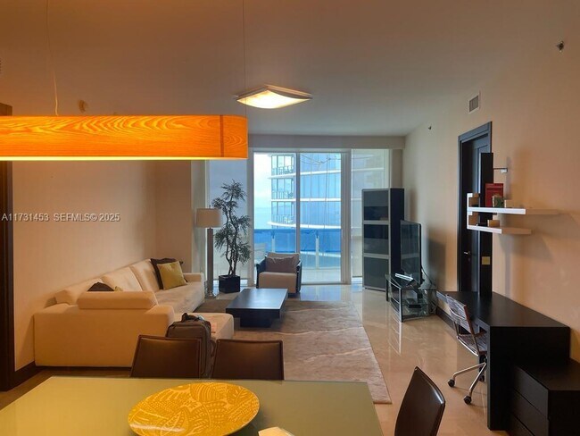 Building Photo - 15811 Collins Ave Unit 3007
