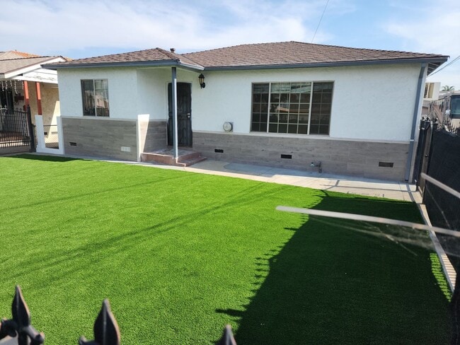 Building Photo - 3bd Home available for rent