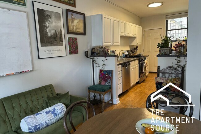 Photo - 724 W Roscoe St Unit 2N