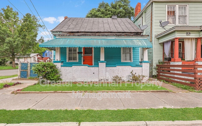 Building Photo - 2221 Harden St