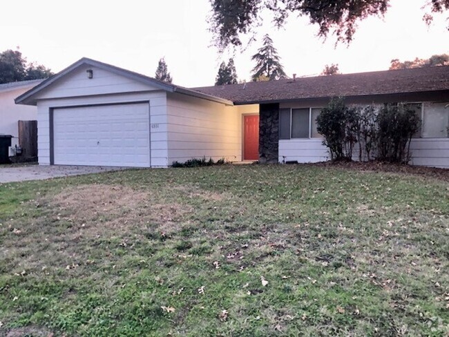 Building Photo - Clean 4 bedroom, 2 bath home in Orangevale