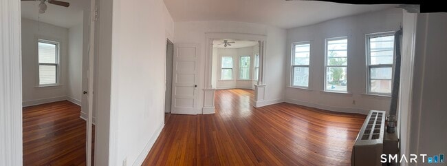 Photo - 160 Main St Unidad 2