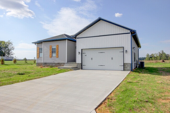 Photo - 102 Riverbend Dr