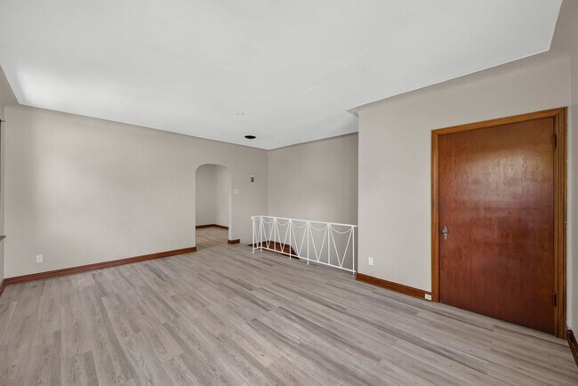 3969 Fillmore St Unit 2F
