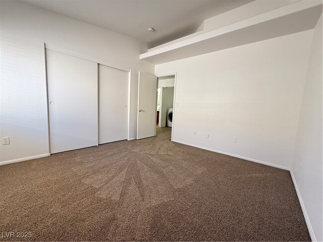 Building Photo - 6839 Scarlet Flax St