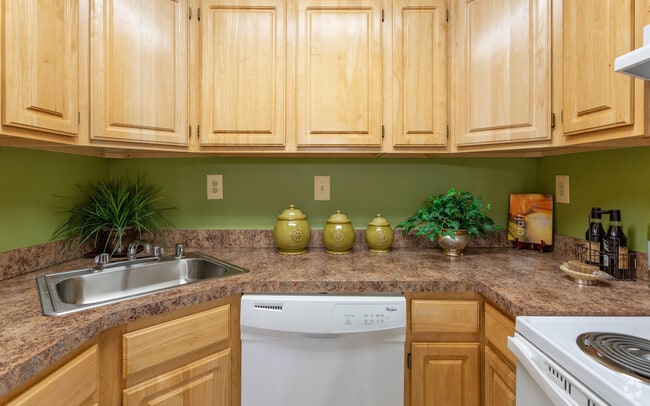 2HAB, 1.5BA - 927 ft² - Howard Hills Townhomes