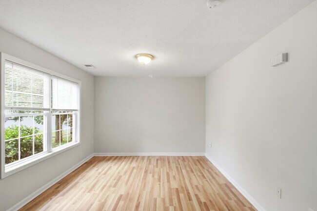 424 Ridgefield Ave