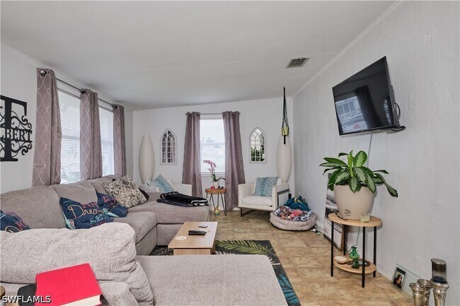 Photo - 16820 Banyon Dr