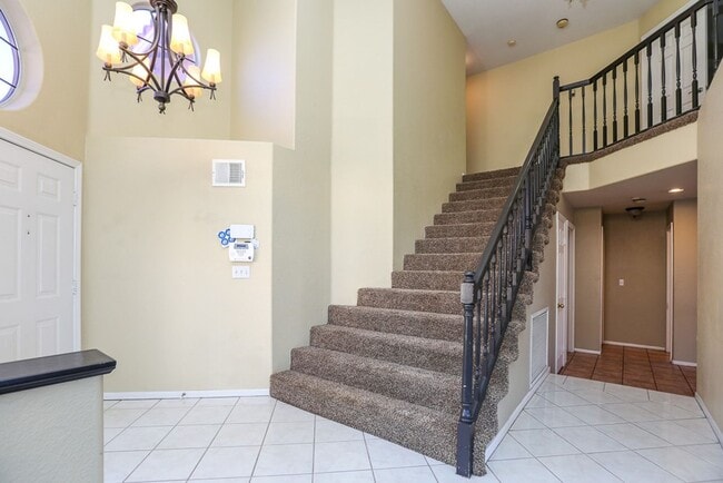 Photo - 161 Kachina Dr