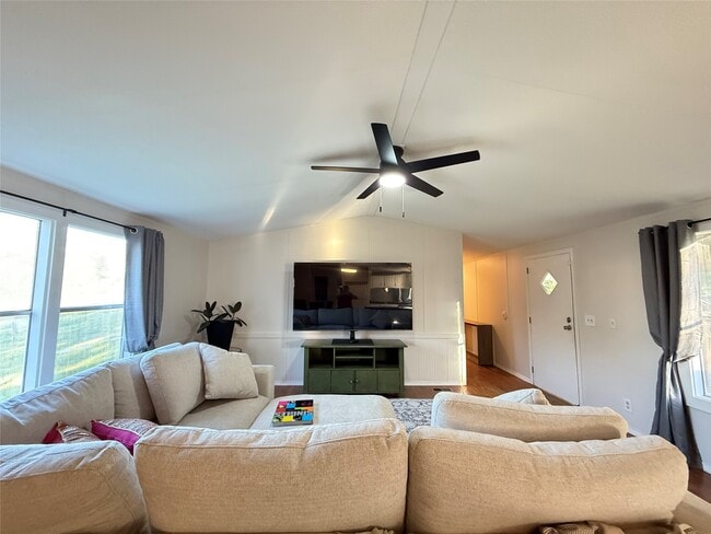 Photo - 3074 S Farm to Market 1486