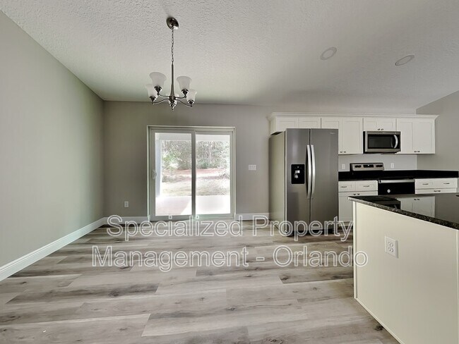 Photo - 1320 W Emerson Pl