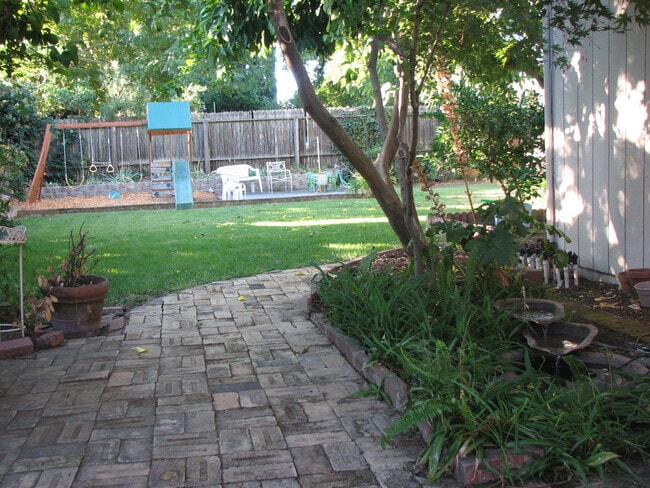 Photo - Central Roseville - 4 Bed, 2 Bath - Single Story - Separate Living and Family Rooms - Large Yard