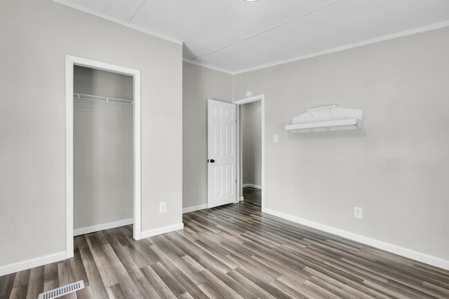 Photo - 309 N Winchester Ln