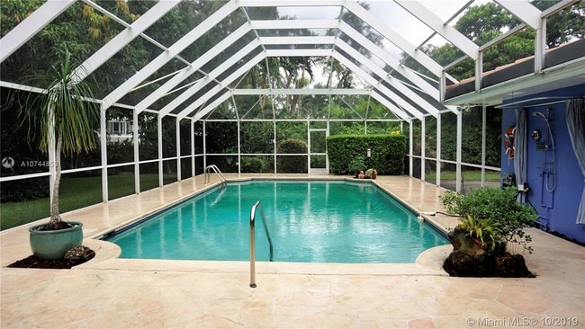 Get Casa de 5 dormitorios en alquiler en miami For iPhone