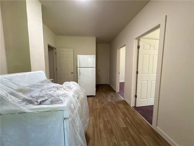 Photo - 37 Grand St
