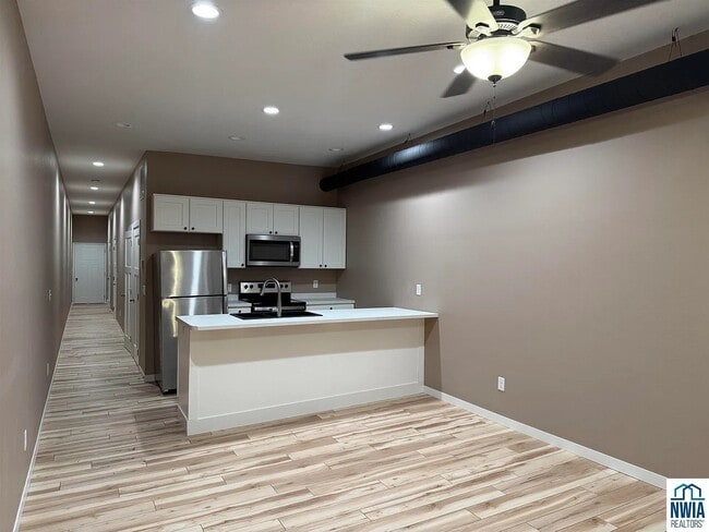 Building Photo - 321 Sheldon Unit 1