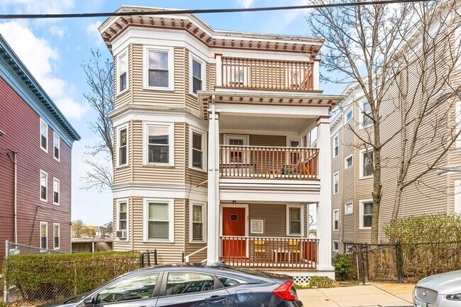 Building Photo - 22 Rowell St Unit 2 Rental